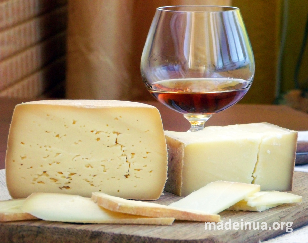 сир українського виробництва