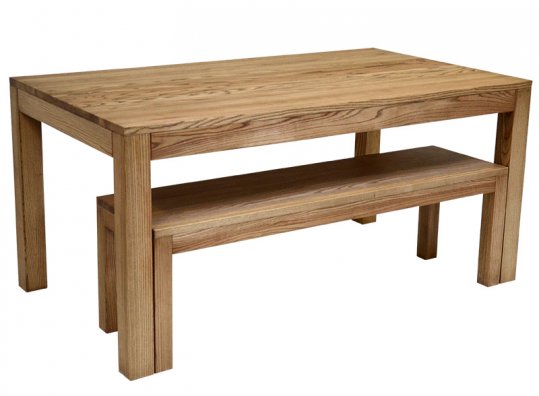 дерев'яний стіл та лавка